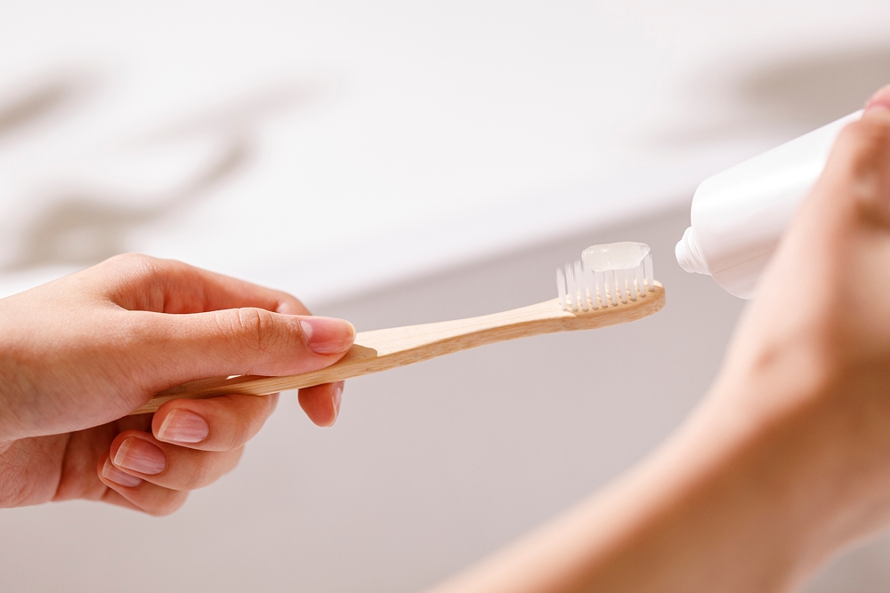 임플란트 후 양치질을 통한 구강관리